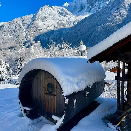 Marmotte Mountain Eco Chalet *